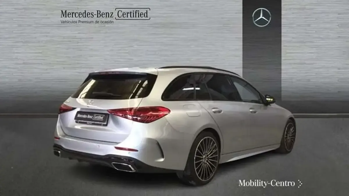 Usado Mercedes C220 199 CV (146 kW) 2025 Plateado Familiar