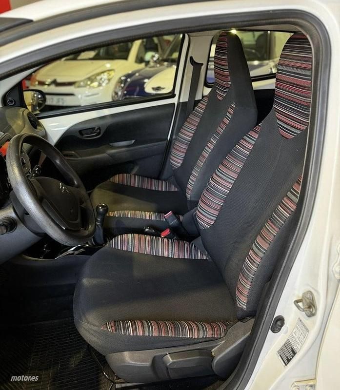 Usado Citroën C1 Feel 70 CV (51 kW) 2018 Blanco Utilitario