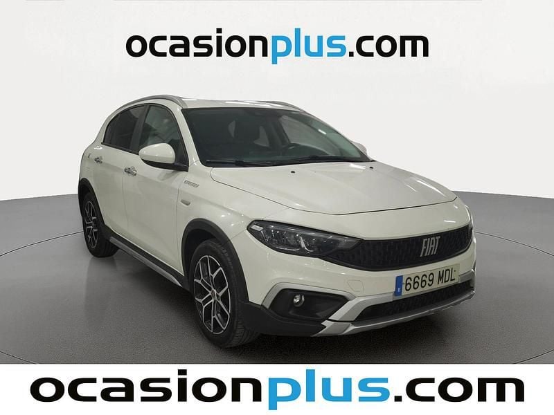 Usado Fiat Tipo Cross 130 CV (95 kW) 2023 Blanco Berlina