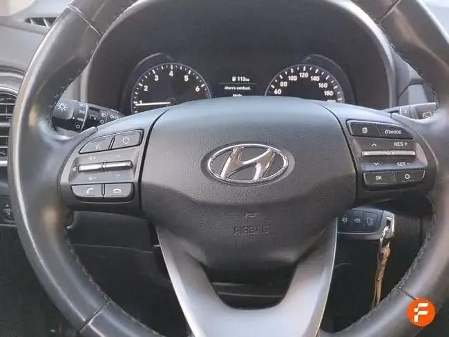 Usado Hyundai Kona 120 HP (88 kW) 2020 Branco SUV