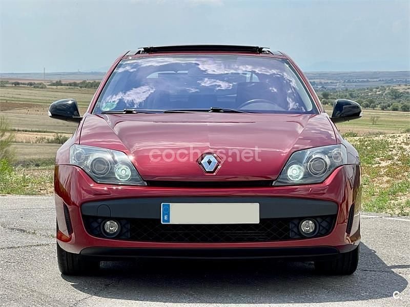 Käytetty Renault Laguna III GT 205 HP (150 kW) 2009 Punainen Sedan