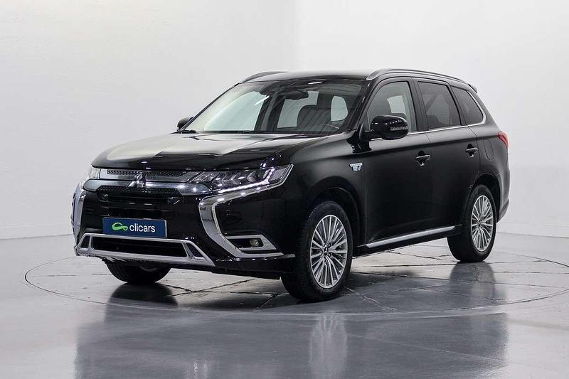 Usado Mitsubishi Outlander P-HEV Edition 224 CV (164 kW) 2021 Negro SUV
