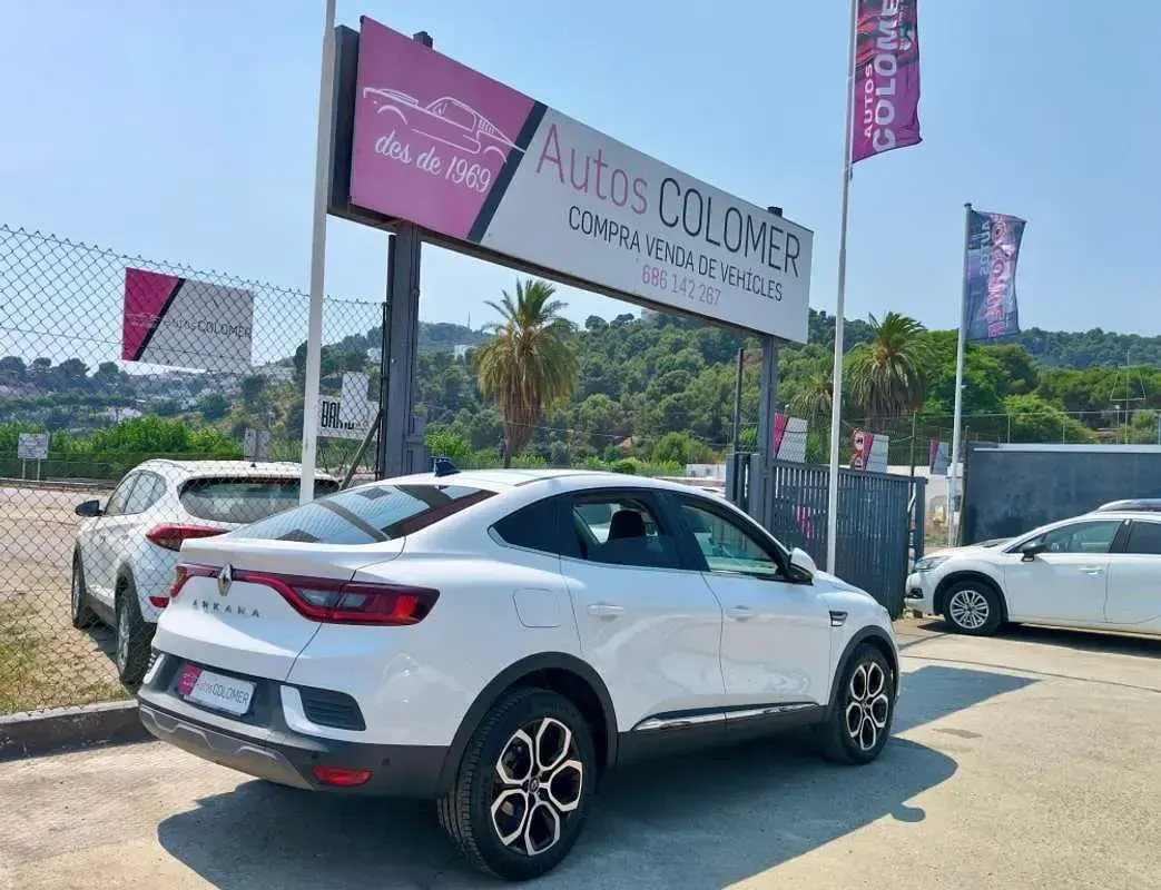 Usado Renault Arkana Techno 140 CV (102 kW) 2022 Blanco SUV