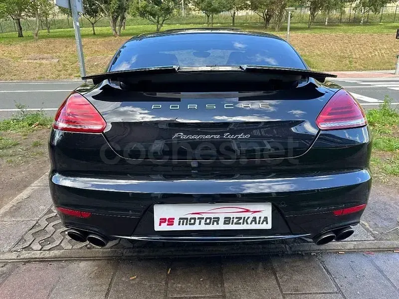 Usado Porsche Panamera Turbo Executive Executive 520 CV (382 kW) 2015 Negro Utilitario