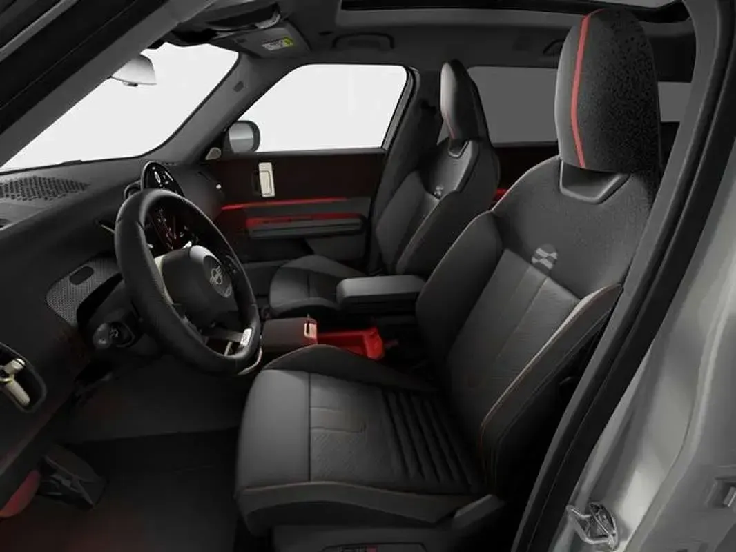 Usado Mini One Countryman Essential 150 kW (204 CV) 2024 Plateado SUV