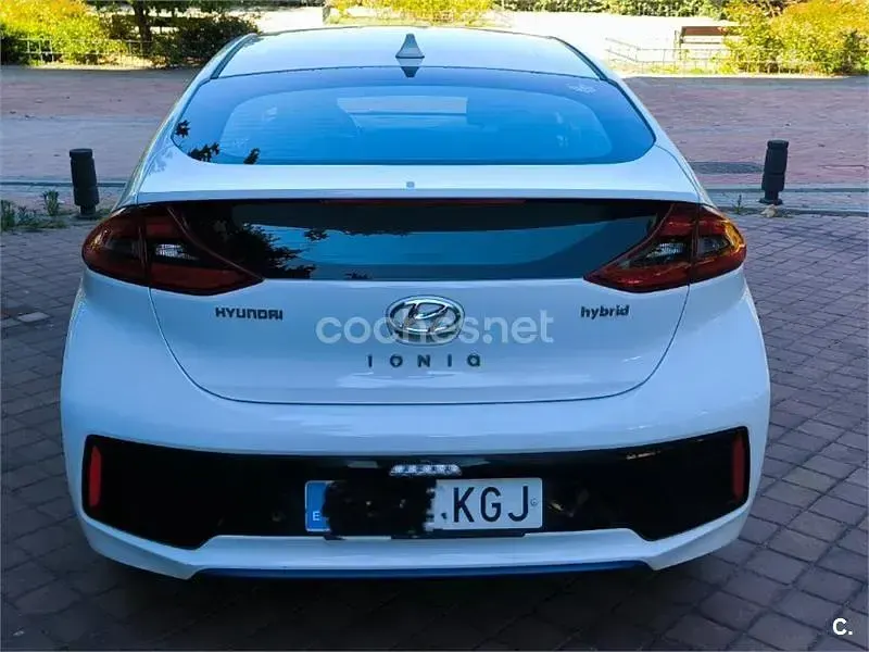 Usado Hyundai Ioniq 141 CV (103 kW) 2017 Blanco Utilitario