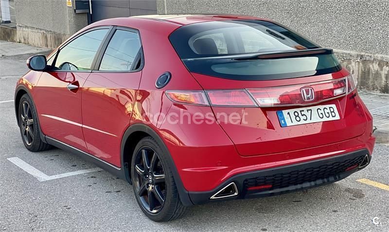 Usado Honda Civic Executive 140 CV (102 kW) 2008 Rojo Berlina