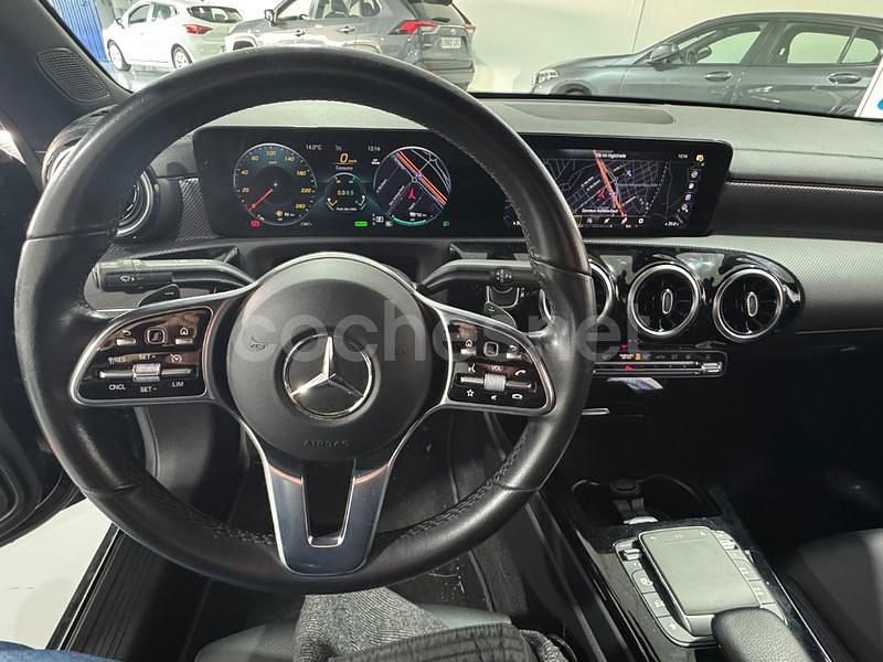 Usado Mercedes CLA250e 218 CV (160 kW) 2022 Negro Berlina