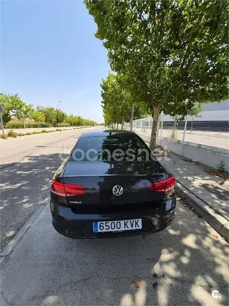 Usado VW Passat Advance 150 CV (110 kW) 2019 Negro Berlina