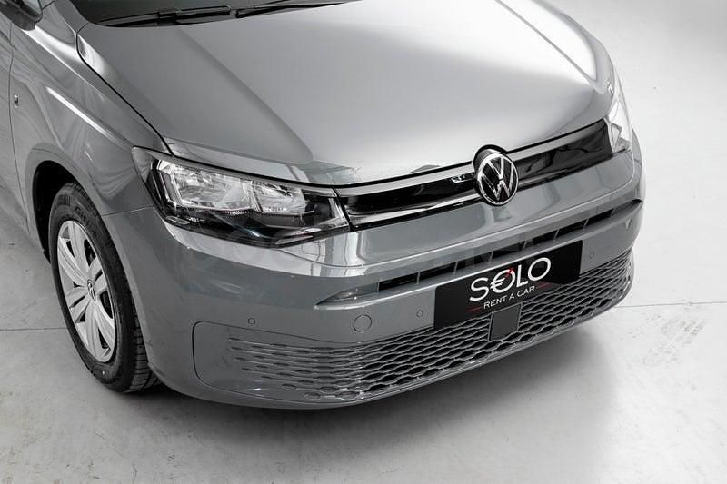 Usado VW Caddy Maxi 114 CV (83 kW) 2024 Gris / plata Monovolumen