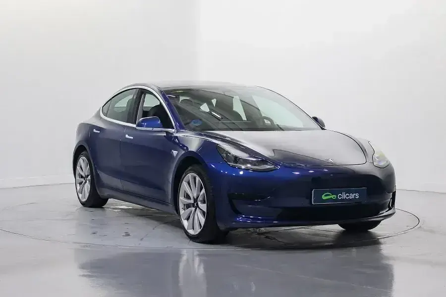 Käytetty Tesla Model 3 Standard Range 239 kW (325 HP) 2019 Sininen Sedan