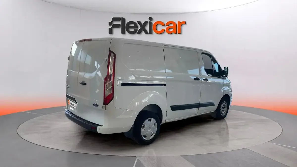 Usado Ford Transit Custom Ambiente 132 CV (97 kW) 2022 Blanco Van