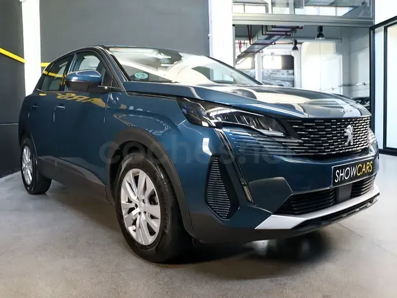 Usado Peugeot 3008 Active 130 CV (95 kW) 2022 Azul SUV