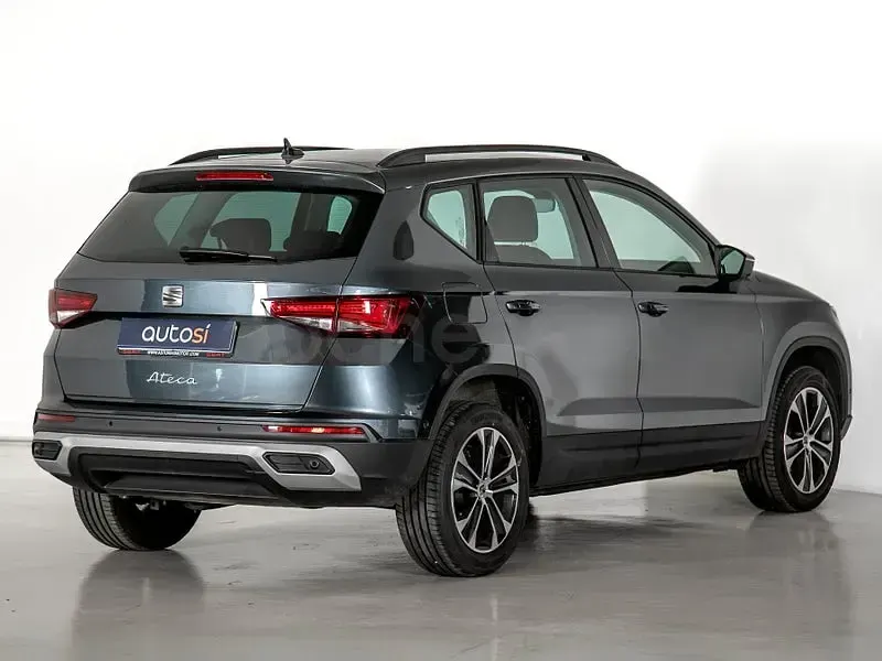 Usado Seat Ateca Style 150 CV (110 kW) 2021 Gris / plata SUV