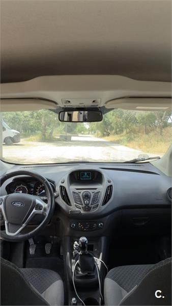 Beige Usado 2015 Ford Tourneo Courier Ambiente Monovolumen | 7900 € (Buen precio) - Imagen 1/1