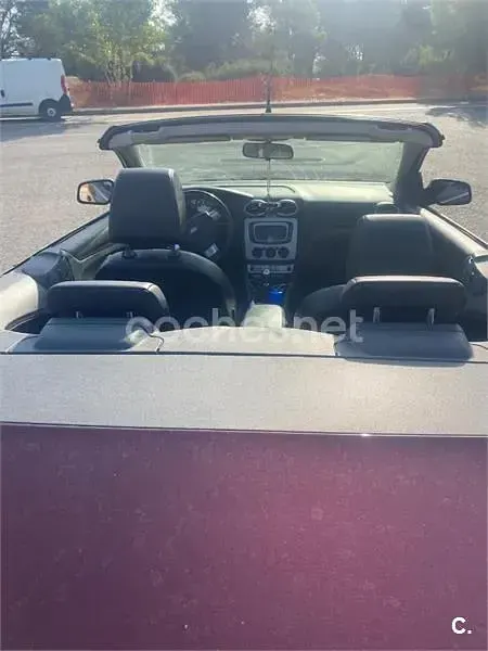 Usado Ford Focus Cabriolet Trend 136 CV (100 kW) 2009 Granate Descapotable
