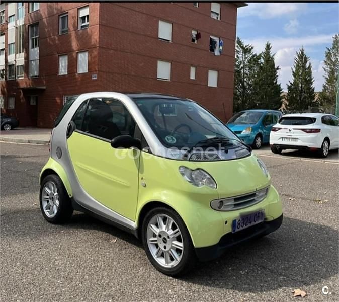 Amarillo Usado 2004 Smart ForTwo Cabrio Pulse Descapotable | 2999 € - Imagen 1/4