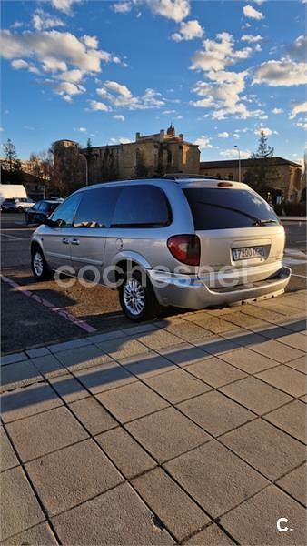 Usado Chrysler Grand Voyager 150 CV (110 kW) 2005 Gris / plata Monovolumen