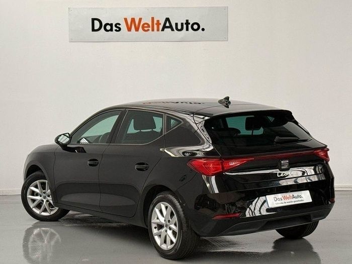 Negro Usado 2024 Seat Leon Style | 20.900 € (Precio justo) - Imagen 1/4