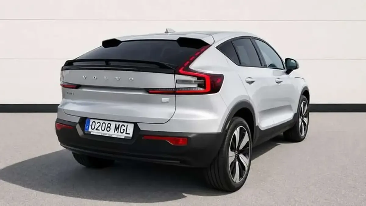 Usado Volvo C40 Plus 169 kW (231 CV) 2023 Beige SUV