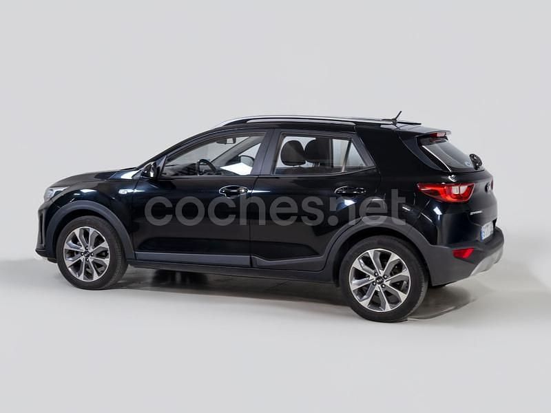 Usado Kia Stonic 101 CV (74 kW) 2019 Negro SUV