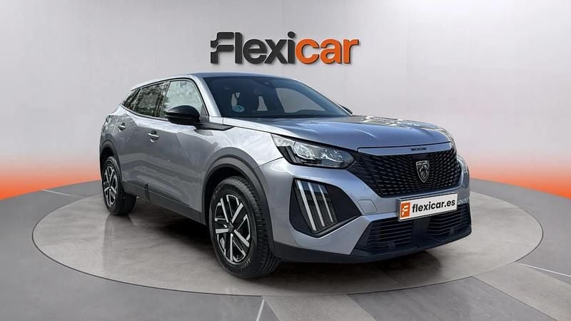 Usado Peugeot 2008 Active 102 CV (75 kW) 2023 Gris SUV