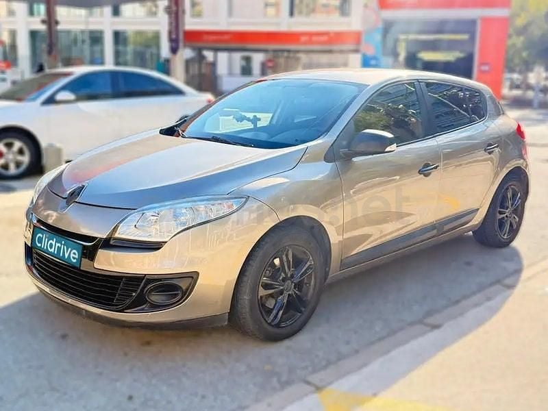 Usado Renault Mégane Authentique 110 CV (80 kW) 2012 Beige Berlina