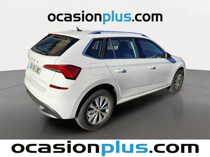 Usado Skoda Kamiq Ambition 110 CV (80 kW) 2022 Blanco SUV