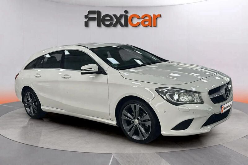 Blanco Usado 2016 Mercedes CLA200 Shooting Brake Familiar | 16.590 € (Precio justo) - Imagen 1/4