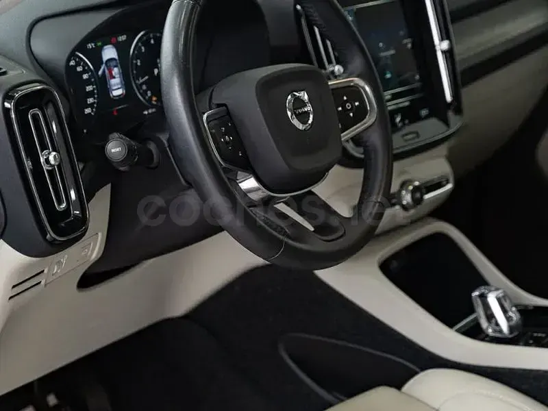 Usado Volvo XC40 Inscription 129 CV (94 kW) 2021 Negro SUV