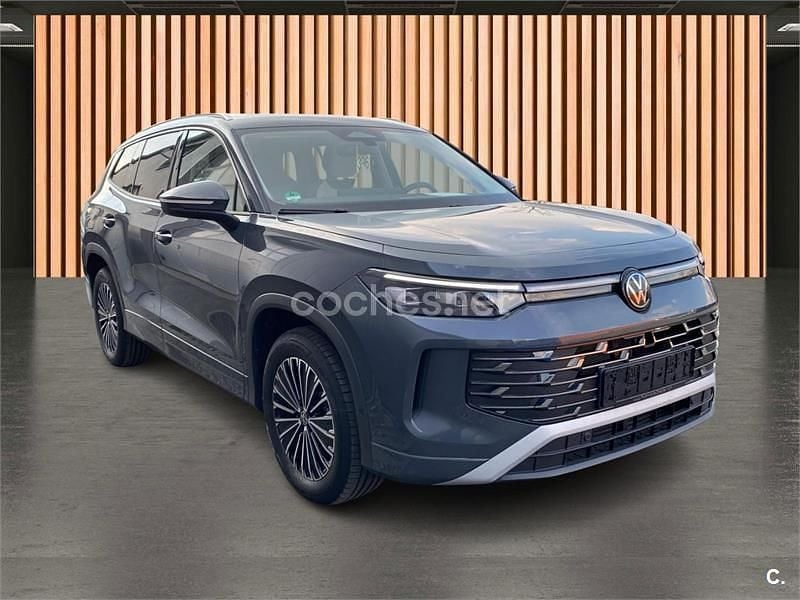 Usado VW Tayron 150 CV (110 kW) 2025 Gris / plata SUV