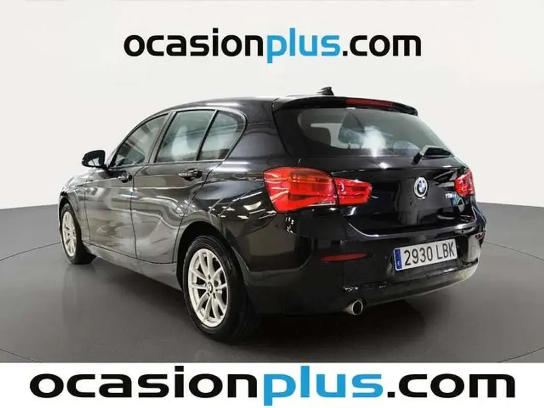 Usado BMW 118 150 CV (110 kW) 2019 Negro Utilitario