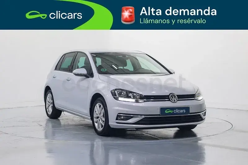 Usado VW Golf Sportsvan Advance 125 CV (91 kW) 2017 Blanco Monovolumen