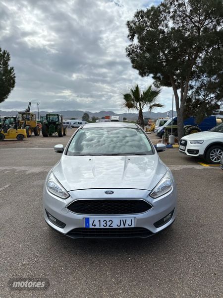 Gris Usado 2016 Ford Focus Trend+ Berlina | 10.000 € (Buen precio) - Imagen 1/4