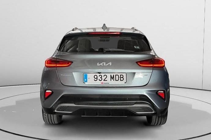 Usado Kia XCeed 141 CV (103 kW) 2022 Gris SUV