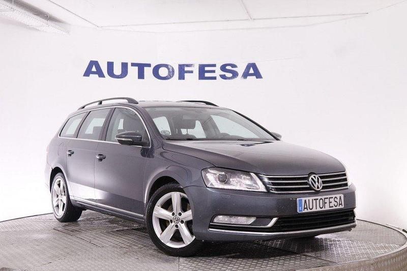 Usado VW Passat Highline 140 CV (102 kW) 2014 Gris Familiar