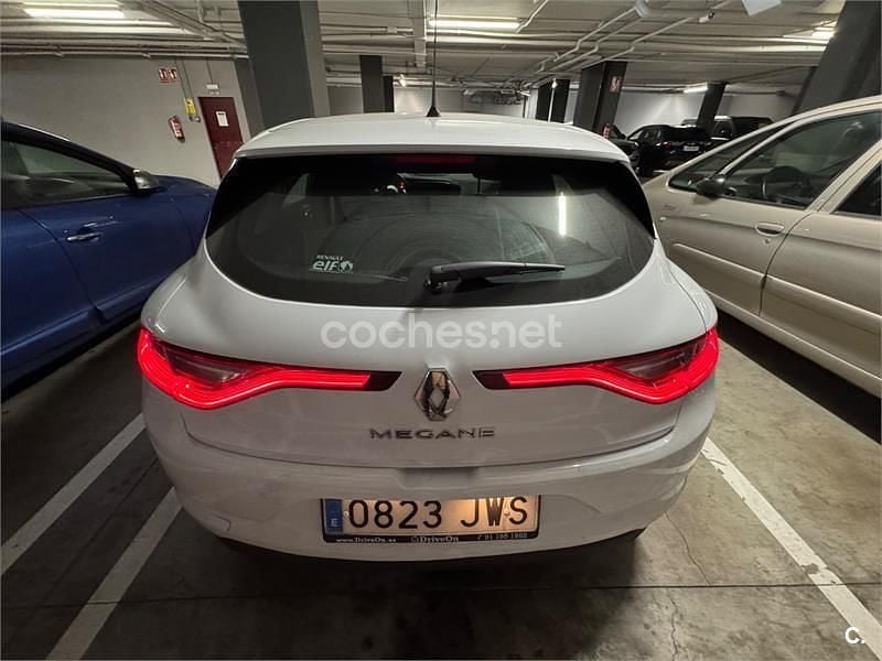 Usado Renault Mégane IV Business 110 CV (80 kW) 2017 Blanco Berlina