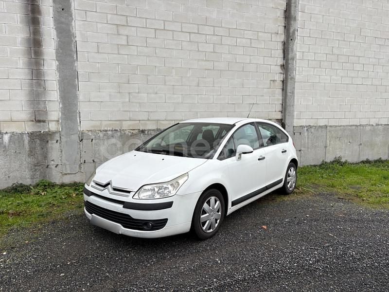 Usado Citroën C4 110 CV (80 kW) 2005 Blanco Berlina