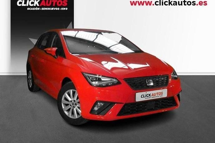 Usado Seat Ibiza Style 110 CV (80 kW) 2022 Rojo Utilitario