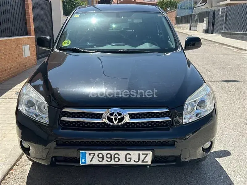 Usado Toyota RAV4 Sol 136 CV (100 kW) 2008 Negro SUV