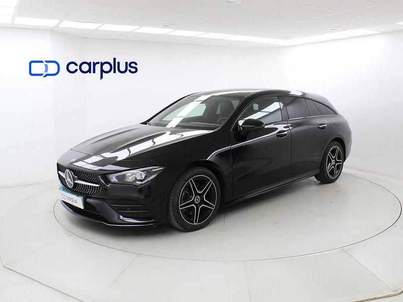 Negro cosmos (metalizada) Usado 2023 Mercedes CLA200 Shooting Brake Familiar | 36.490 € (Precio justo) - Imagen 1/4