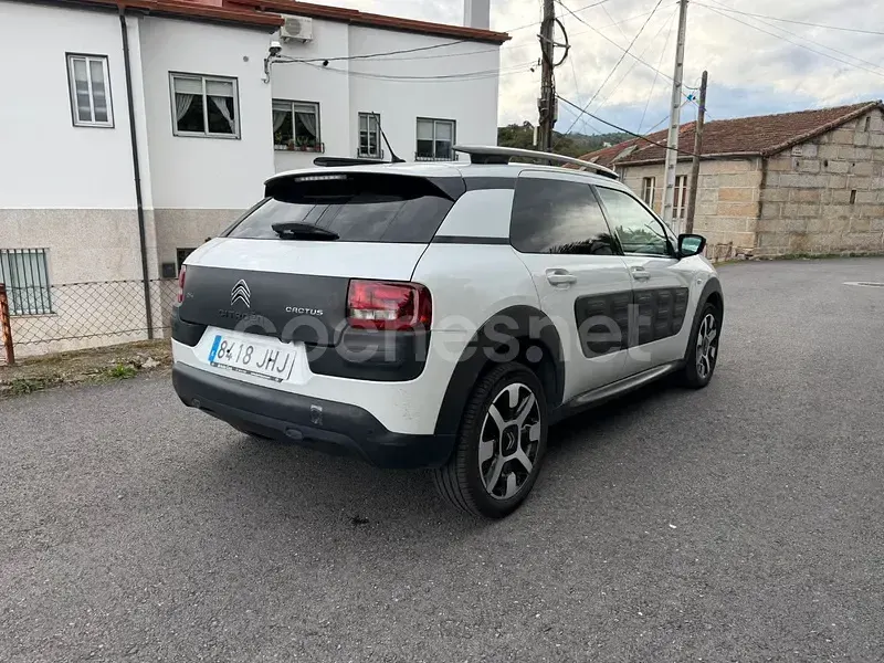 Usado Citroën C4 Shine Edition 100 CV (73 kW) 2016 Blanco Berlina