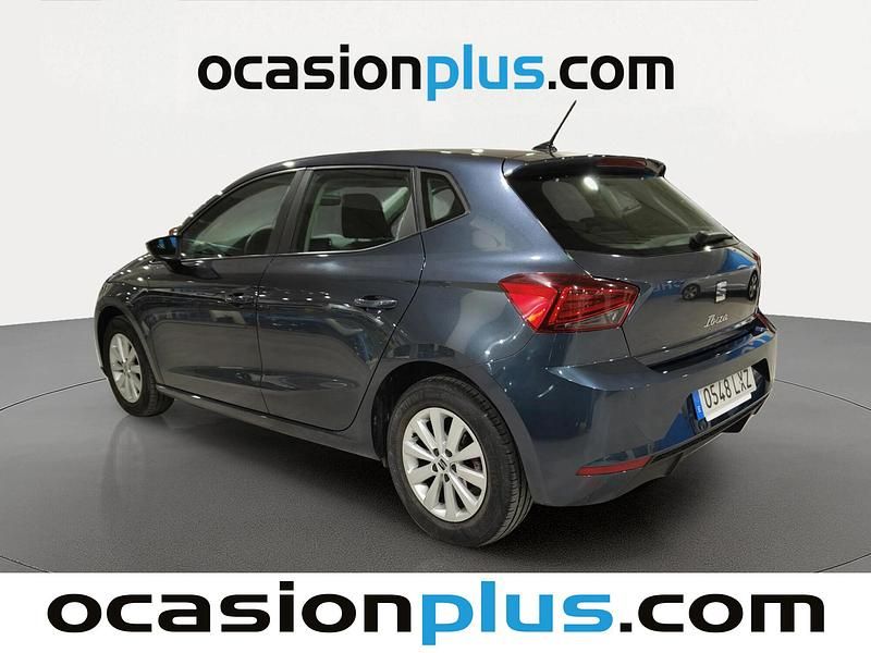 Usado Seat Ibiza Style Plus 110 CV (80 kW) 2022 Gris Utilitario