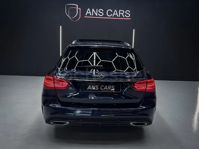 Usado Mercedes C220 AMG 170 CV (125 kW) 2016 Azul Familiar