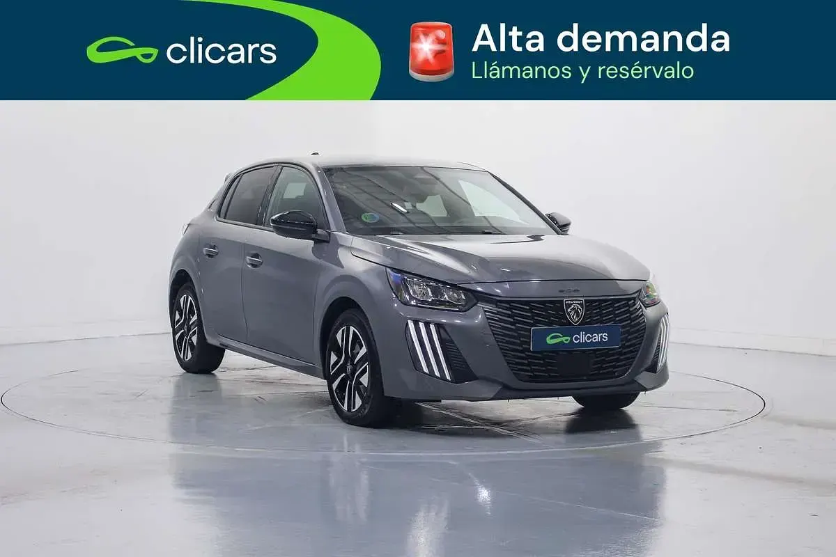 Usado Peugeot 208 Allure 101 CV (74 kW) 2025 Gris Utilitario