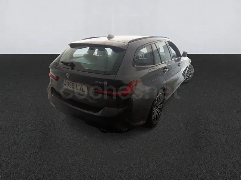 Usado BMW 318 Shadowline 150 CV (110 kW) 2022 Gris / plata Familiar
