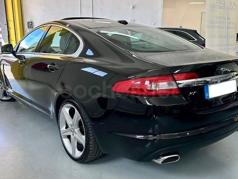 Usado Jaguar XF Premium Luxury 207 CV (152 kW) 2008 Negro Berlina
