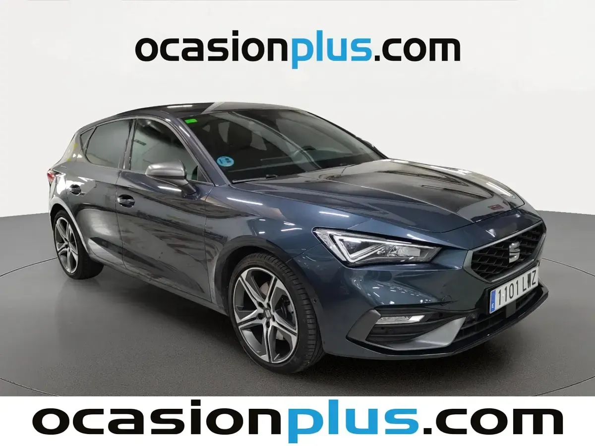 Usado Seat Leon FR 150 CV (110 kW) 2022 Gris Utilitario