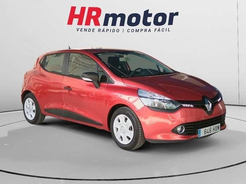 Begagnad Renault Clio IV Authentique 75 HK (55 kW) 2014 Röd Halvkombi
