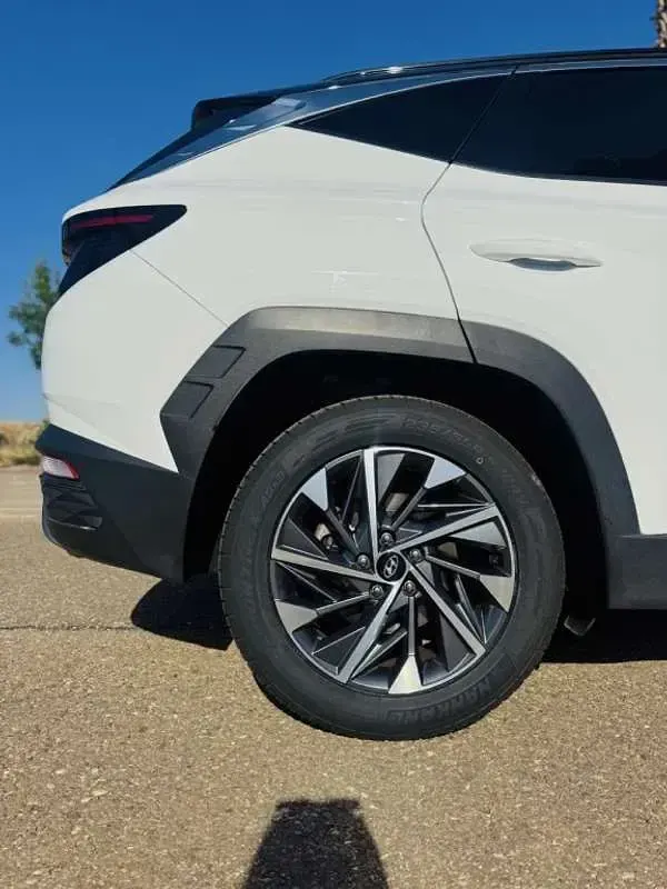 Usado Hyundai Tucson 136 CV (100 kW) 2022 Blanco SUV